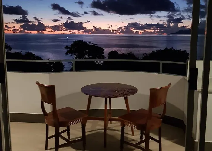 Beau Vallon - Vacation * Victoria
